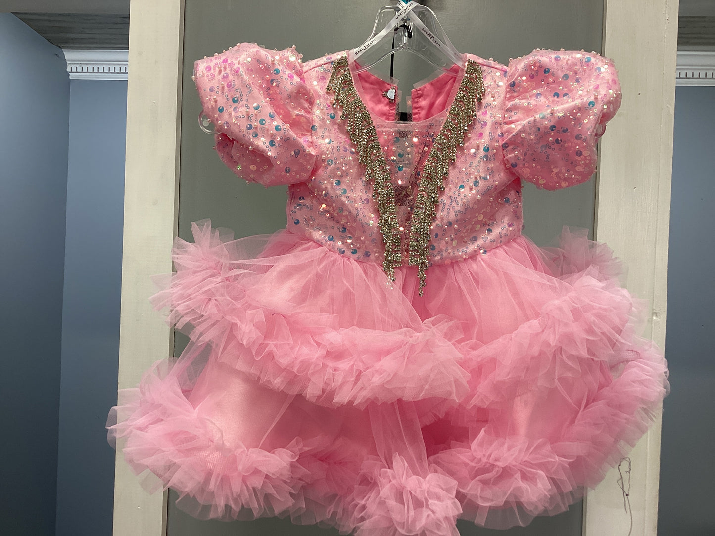 5185 Marc Defang cupcake