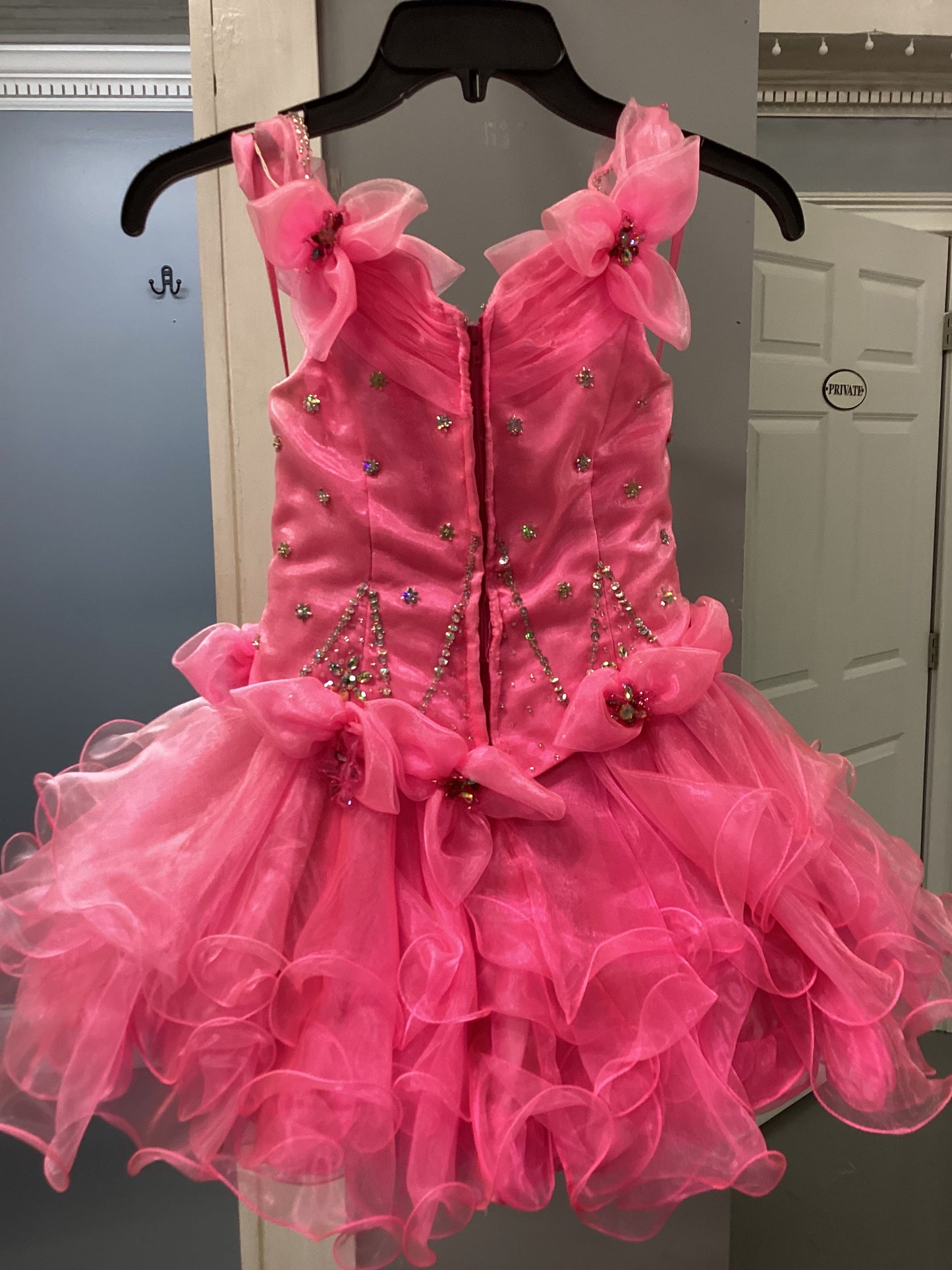 4080 Unique Fashion