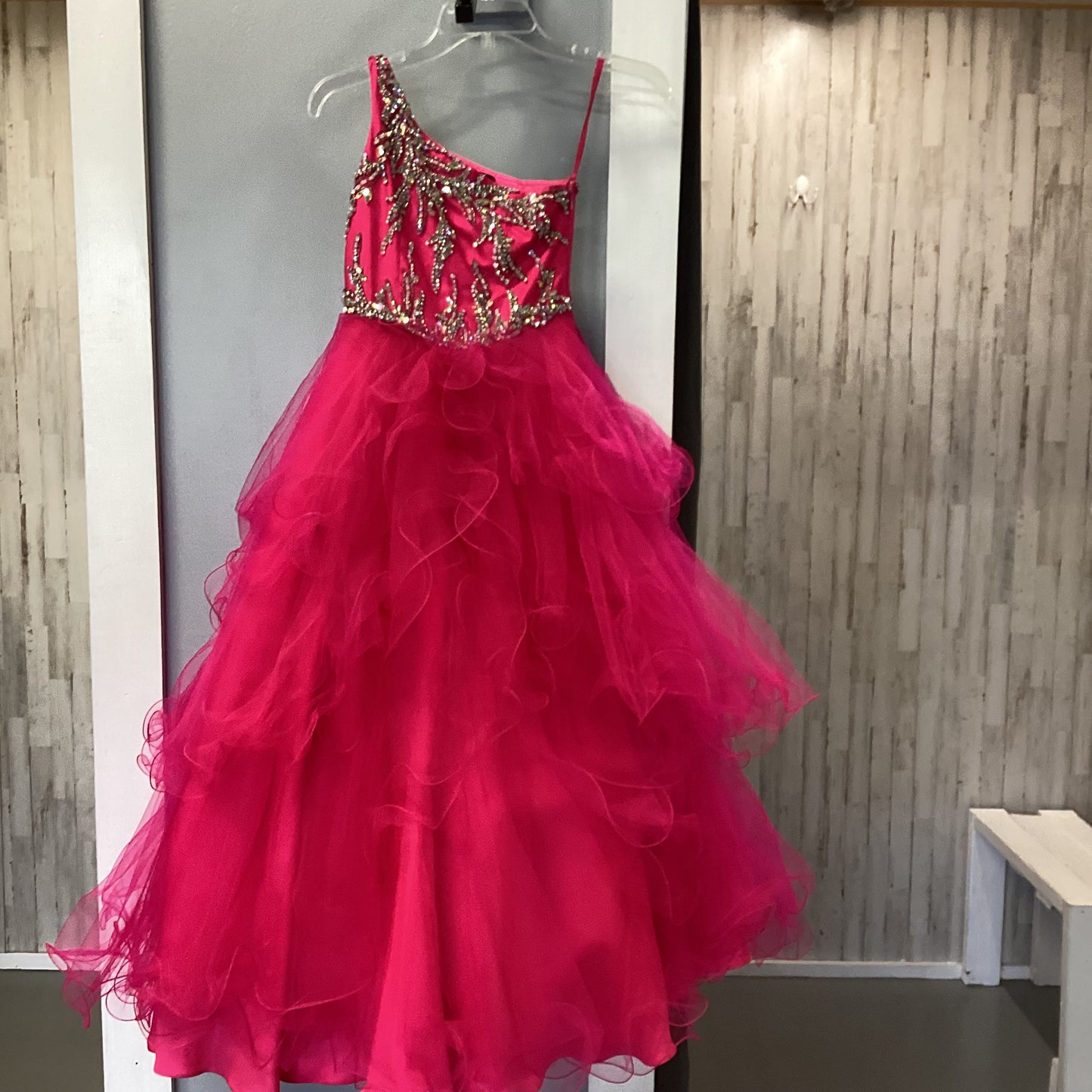 Mcduggal hot pink 6
