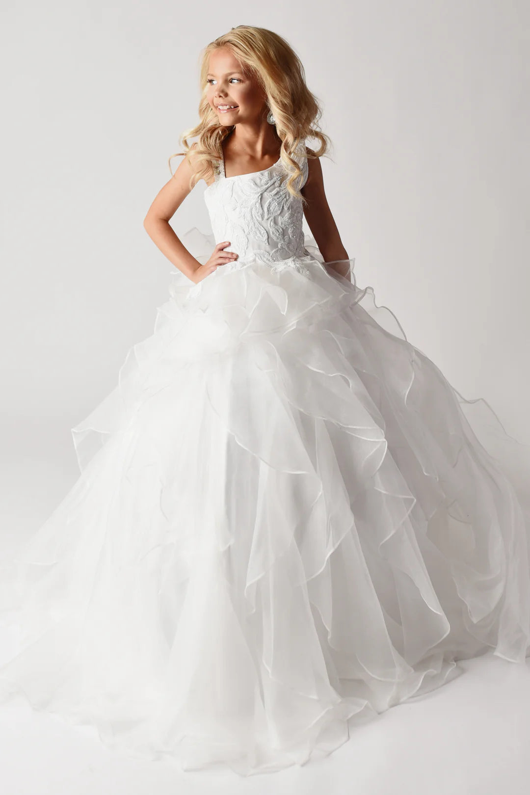 27726 AVA PRESLEY – Glitz and Glamour Prom and Pageant