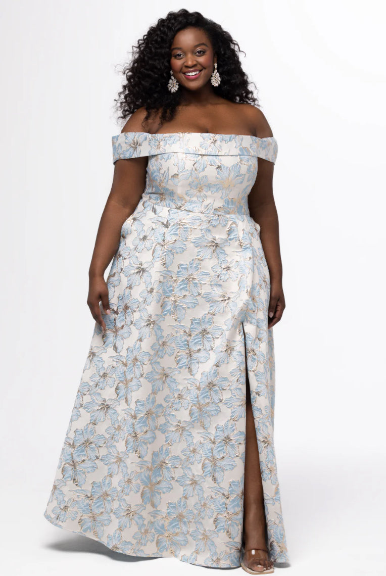 SC7440 Sydney’s Closet 26