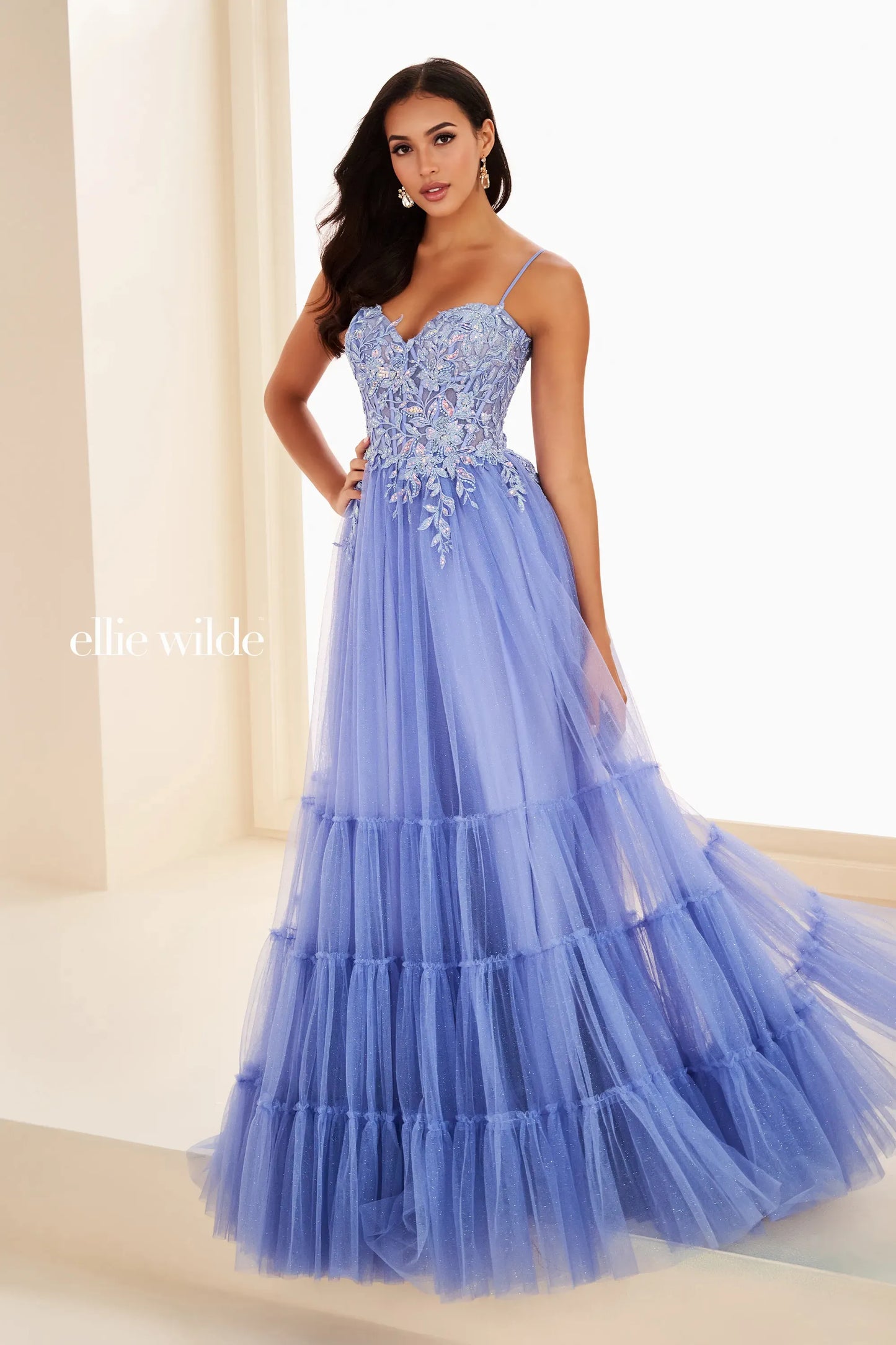 EW37107 Ellie Wilde 26L