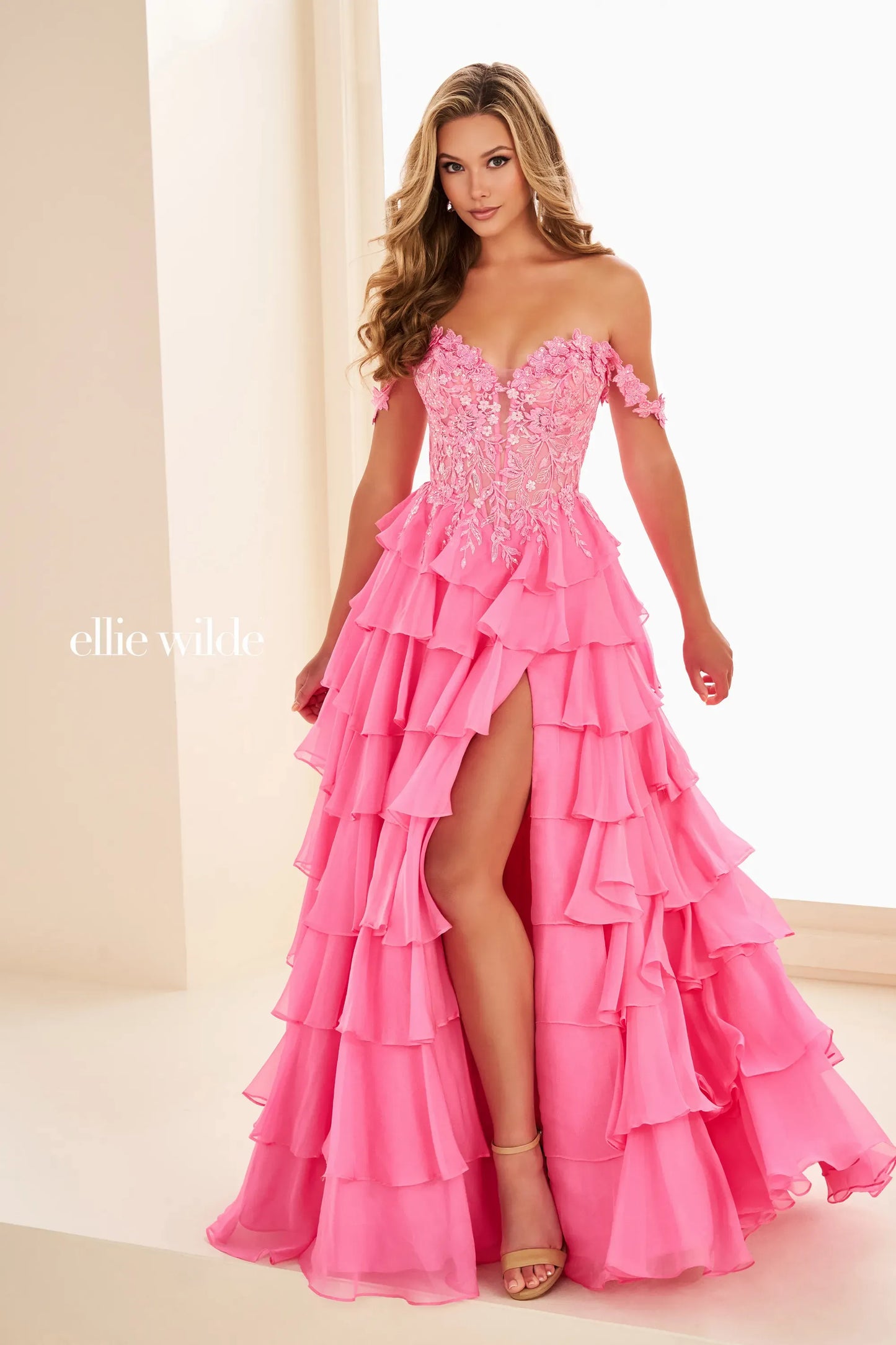 EW37108 Ellie Wilde 26L